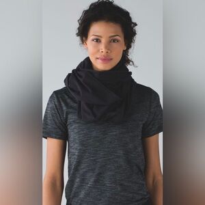 Lululemon Vinyasa Scarf *Rulu (Black)